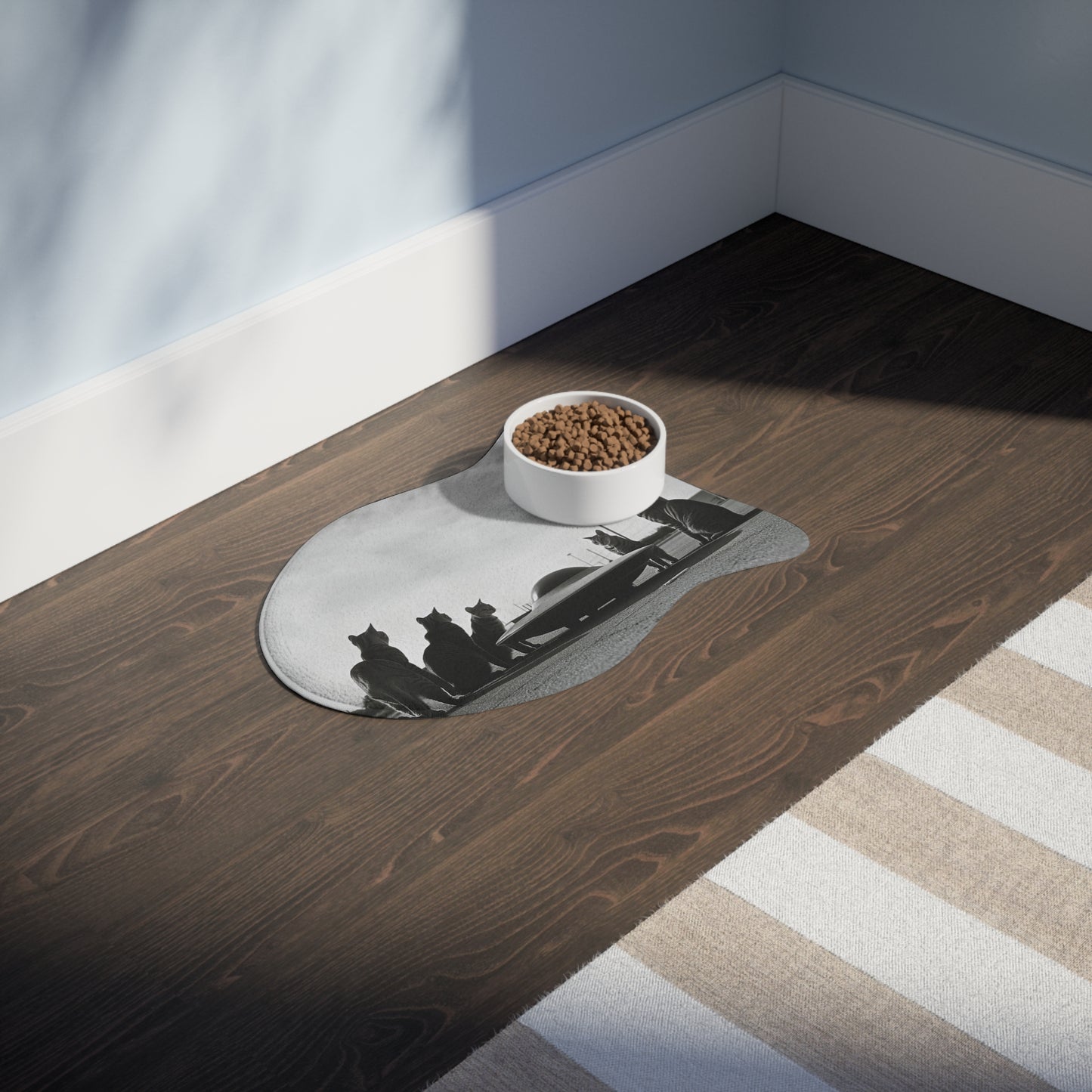 Feline Close Encounters Feeding Mat